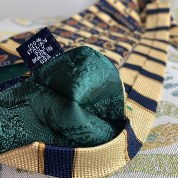 Tommy Hilfiger Yellow Paisley Italian Silk Tie USA - Picture 3 of 3